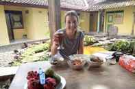 ร้านอาหาร New Adinda Homestay