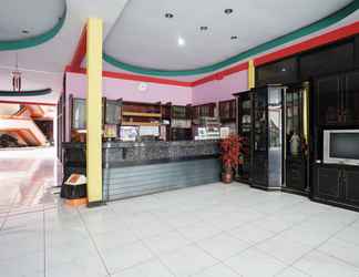 Lobi 2 Hotel Bandung Permai