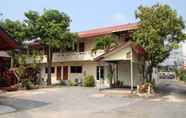 Luar Bangunan 2 Rachaphruk Hotel Lopburi