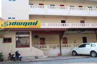 Bên ngoài 4 Rachaphruk Hotel Lopburi