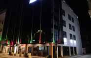 Exterior 7 Hotel Zamburger Skudai Kiri