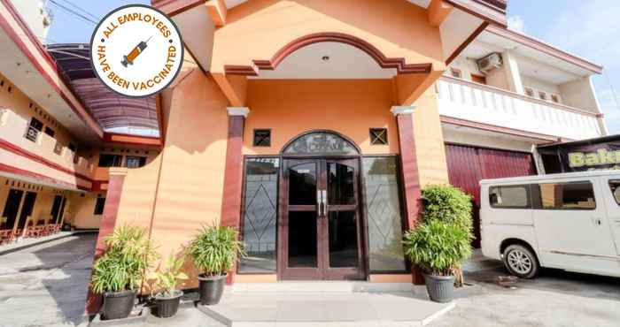 Exterior Cempaka Hotel