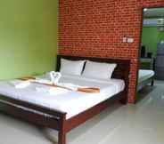 Bedroom 7 Amazon Resort Suratthani