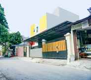 Exterior 3 OYO 90304 Cosmo Tanjung Duren