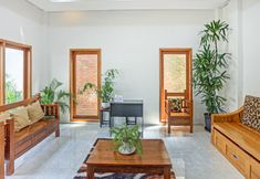 Lobby 6 OYO 90298 Amor Homestay