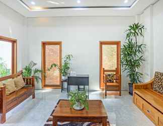 Lobby 2 OYO 90298 Amor Homestay