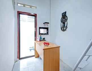 Lobby 2 OYO 90325 Pondok Dnayu Syariah