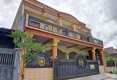 Exterior 4 OYO 90318 Griya Putri Syariah