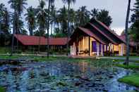 Lobby Wyndham Hua Hin Pranburi Resort & Villas