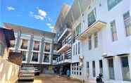 Exterior 5 Lodgins Wahyu Pelita