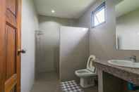 Toilet Kamar Tha-ruea Residence