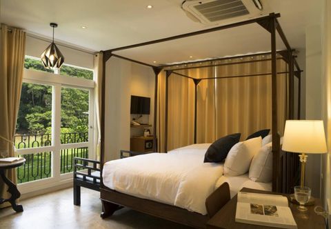 Exterior Home By the River Boutique Resort