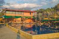 Swimming Pool Pelangi Glamping