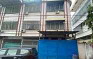 Exterior 2 Bulusaraung Homestay Makassar