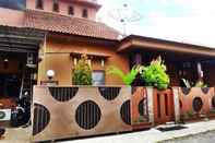 Exterior Mocca by Classic Guest House