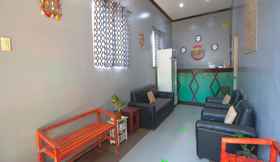 Lobby 5 OYO 761 Caza Southville Apartelle