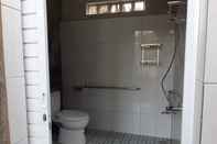 Toilet Kamar Ndalem Grogol Kulon