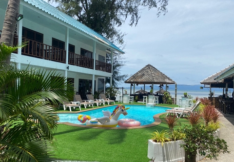 Swimming Pool Tiki Beach Koh Phangan