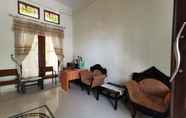 Lobby 6 OYO 90334 Gloria Homestay