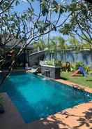 SWIMMING_POOL Emmy Pool Villa 1