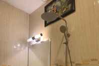 In-room Bathroom Nhat Ly Hotel