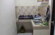 Kamar Tidur 4 Aloha Guest House 2 - Female Only