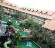 Swimming Pool 7 Villa Thongbura