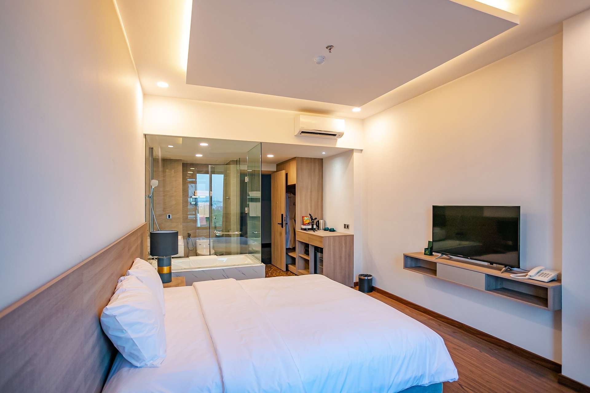 Mansion Park Hotel & Apartment - Khách sạn ở Long Khánh