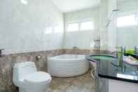 Phòng tắm bên trong Lavie House 3 - Biet Thu Bai Sau