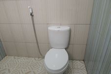 In-room Bathroom Penginapan Wardi Syariah Borobudur by Ndalem Beong