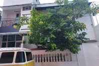 Exterior Eiffel Residence Cideng - Female Only