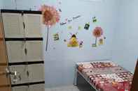 Bedroom Eiffel Residence Cideng - Female Only