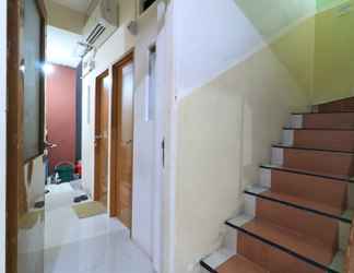 Lobi 2  Eiffel Residence Batu Tulis 37 - Female Only