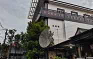 Exterior 2 Puspa Guest House Syariah