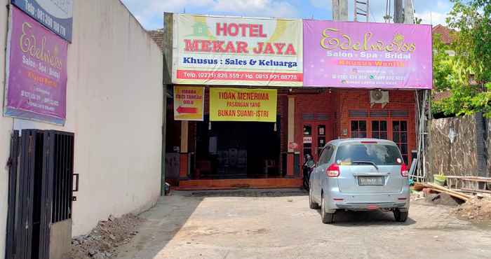 Bangunan Hotel Keluarga Mekar Jaya Syariah