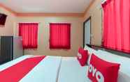 Bedroom 5 OYO 1166 Train Way Resort