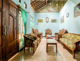 Lobi 2 Mutiara Guesthouse