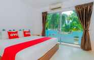 Kamar Tidur 4 OYO 614 Koh Lak Resort