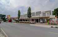 ภายนอกอาคาร 4 OYO 90347 Hotel Srikandi Syariah Tasikmalaya