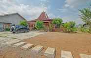 Exterior 6 OYO 90354 Ndalem Sabine Syariah