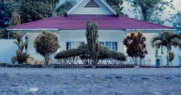 Bangunan Hotel Syamsiah