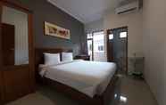 Kamar Tidur 5 Hotel Ed Commodus