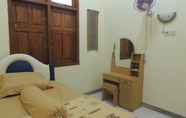 Kamar Tidur 2 Avicenna 3 Guesthouse