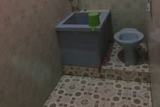 客室内バスルーム Hotel Trias Parangtritis