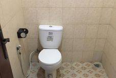 객실 내 욕실 Caraka Hotel Batununggal