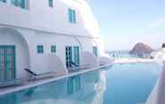 Hồ bơi 6 Loccal Collection Hotel Komodo