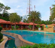 Swimming Pool 3 Lanta Lapaya Resort
