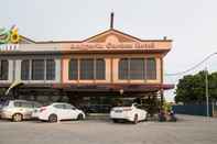 Exterior OYO 90234 Sungai Rengit City Resort 2