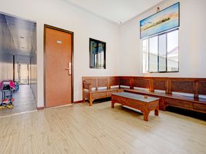 ล็อบบี้ 4 OYO 90367 Homestay 81 Penuin