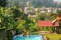 Swimming Pool Villa M2N